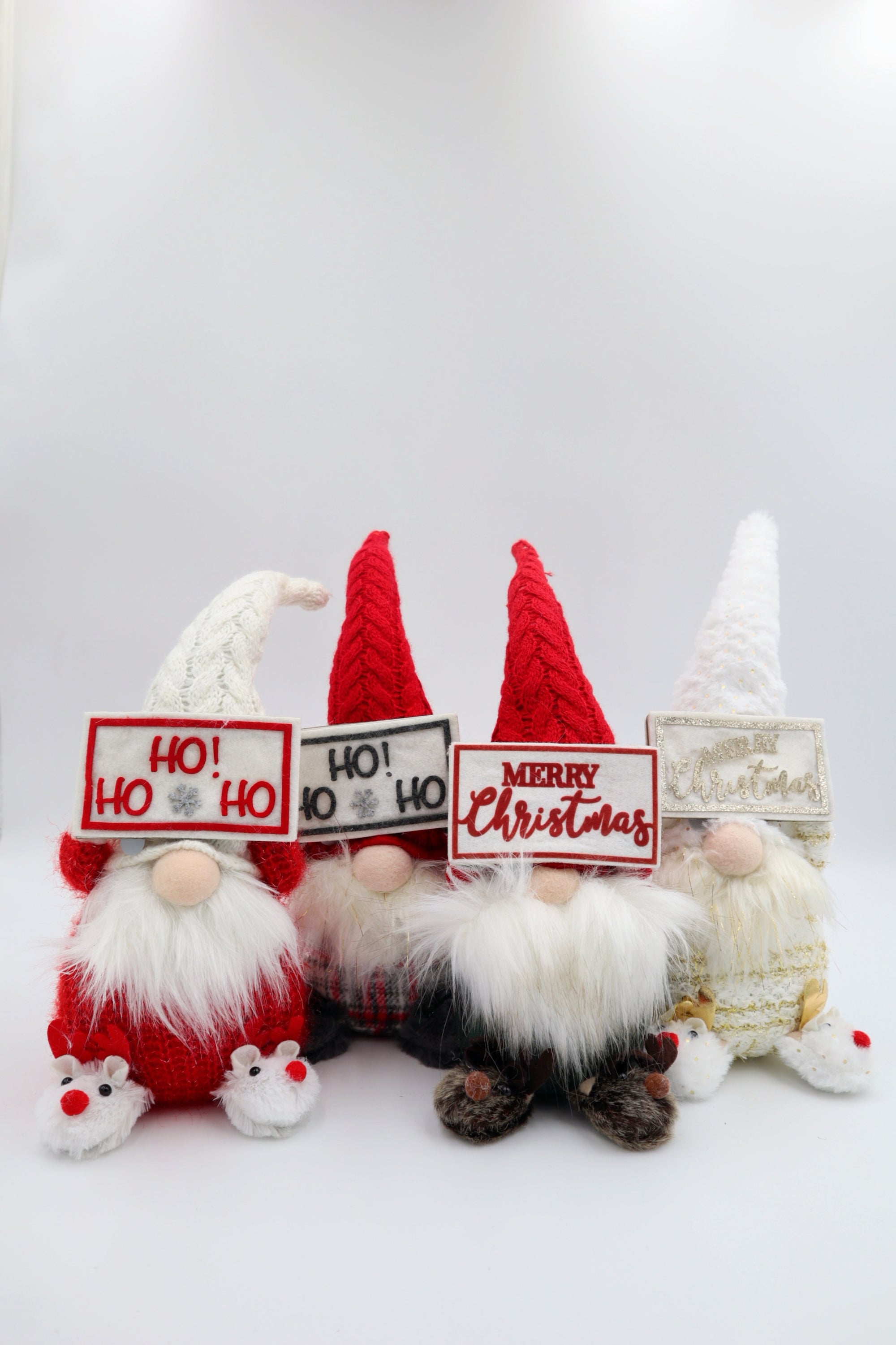 GNOME WITH SLIPPERS AND LIGHT UP SIGN